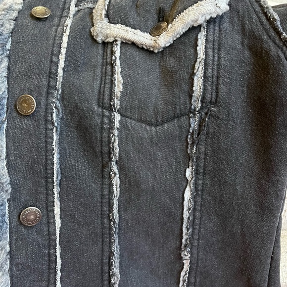 Lorena O Jean Jacket - Picture 10 of 10